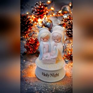 Vintage Christmas Precious Moments Nativity Musical Figurine Porcelain Rotating